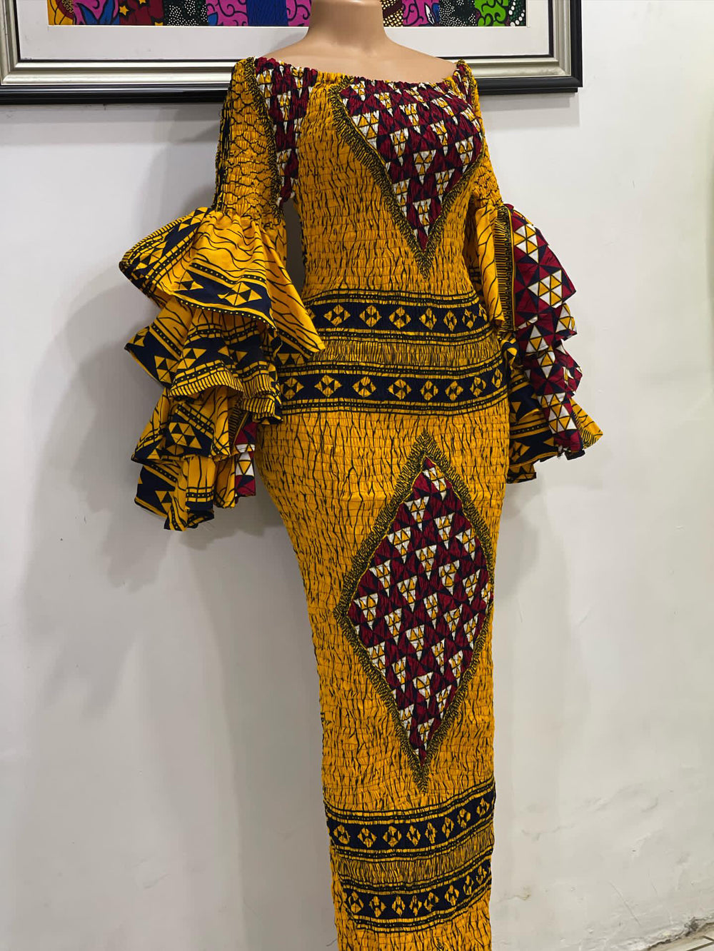 African print smoke body-con  dress with double layers sleeves.