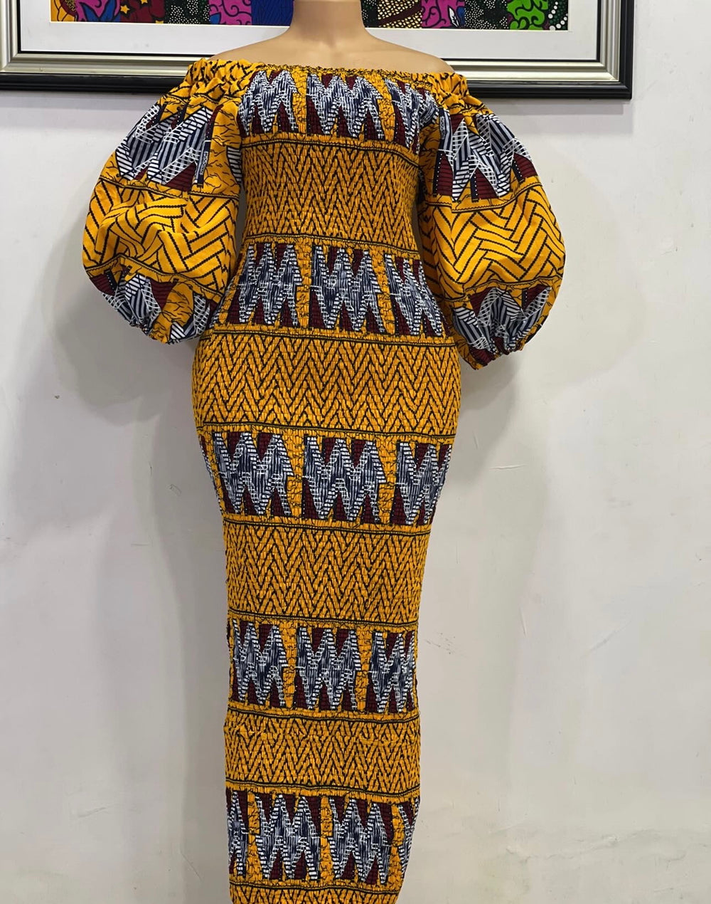 African print stretchy puffy sleeves body-con dress.