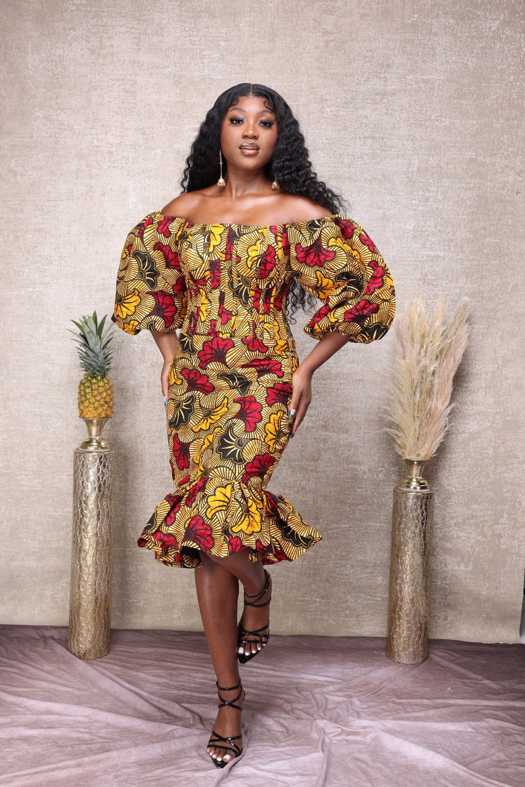 corset dress ankara CORSET DRESS Price: #40,000naira Uk sizes: 6-14 Sizes 16-18: #48,000naira Fabric: Ankara and chantilly lace Please send a WhatsApp message to +2348070450174 to order