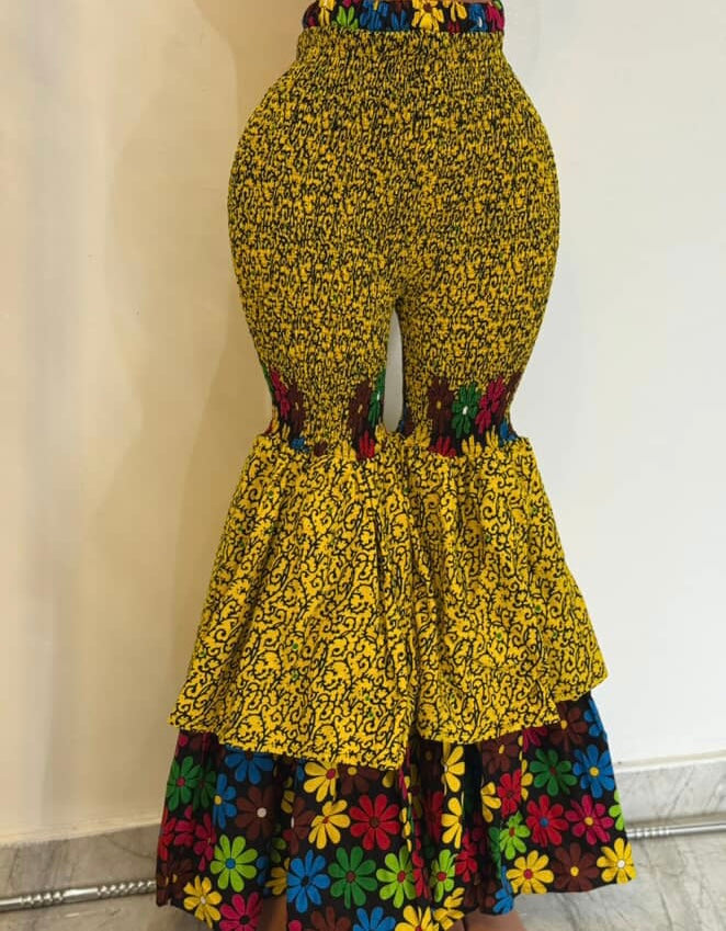 African print stretchy high-waist flare pants.